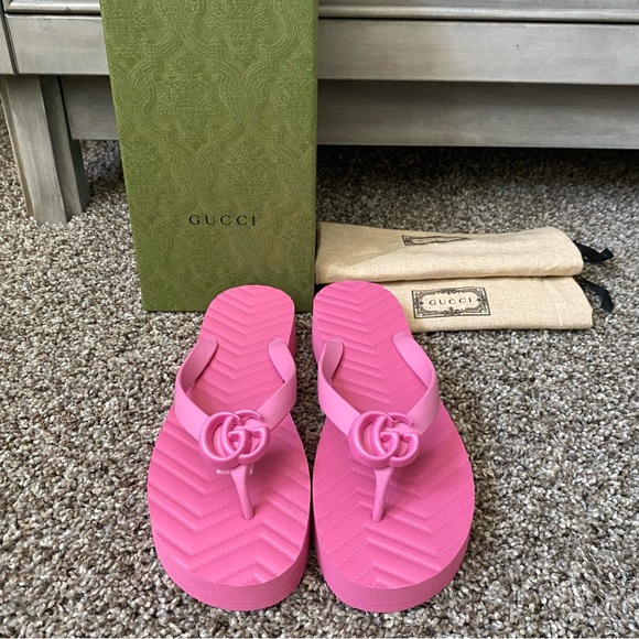 Gucci marmont flip flop sandals - Picture 1 of 8